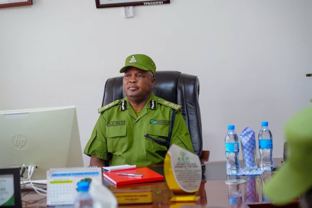 KAMISHNA AWADHI AFANYA UKAGUZI SHULE YA POLISI TANZANIA–MOSHI Gallery Image