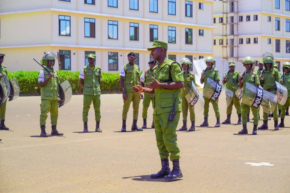KAMISHNA AWADHI AFANYA UKAGUZI SHULE YA POLISI TANZANIA–MOSHI Gallery Image