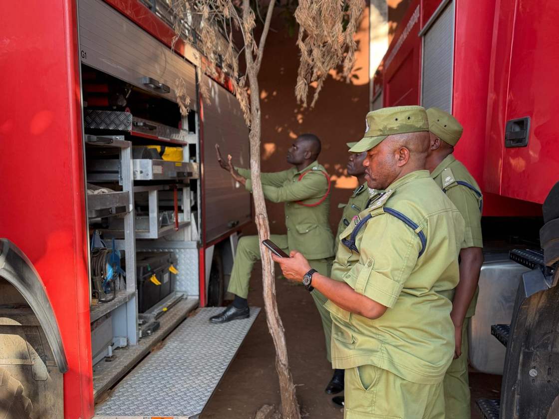 MKUFUNZI MKUU TPS-MOSHI AFANYA ZIARA JESHI LA ZIMAMOTO NA UOKOAJI KILIMANJARO Gallery Image