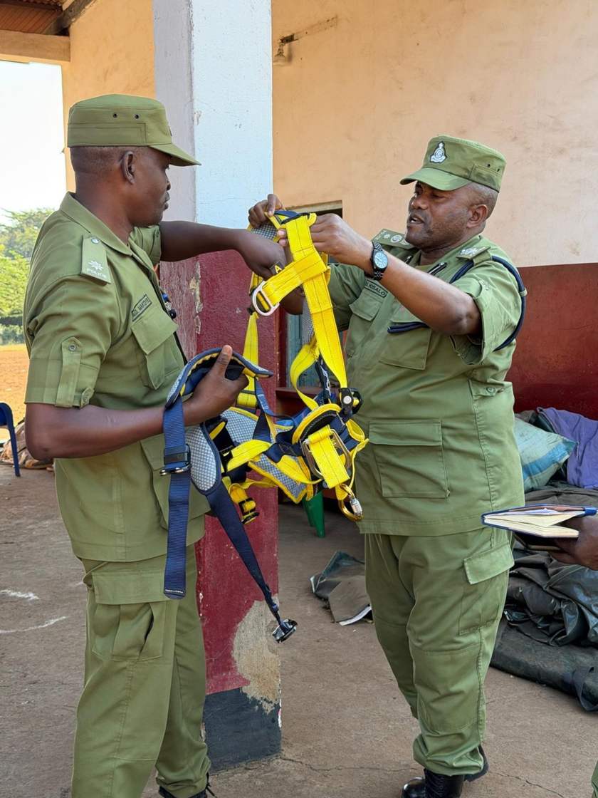 MKUFUNZI MKUU TPS-MOSHI AFANYA ZIARA JESHI LA ZIMAMOTO NA UOKOAJI KILIMANJARO